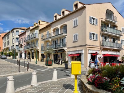 APPARTEMENT T2 - STE MAXIME centre ville - 44,18 m2 - VENDU