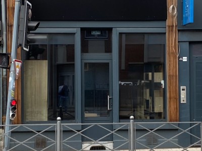 LOCAL COMMERCIAL A LOUER - LAMBERSART - 41 m2 - 965 &euro; HC par mois