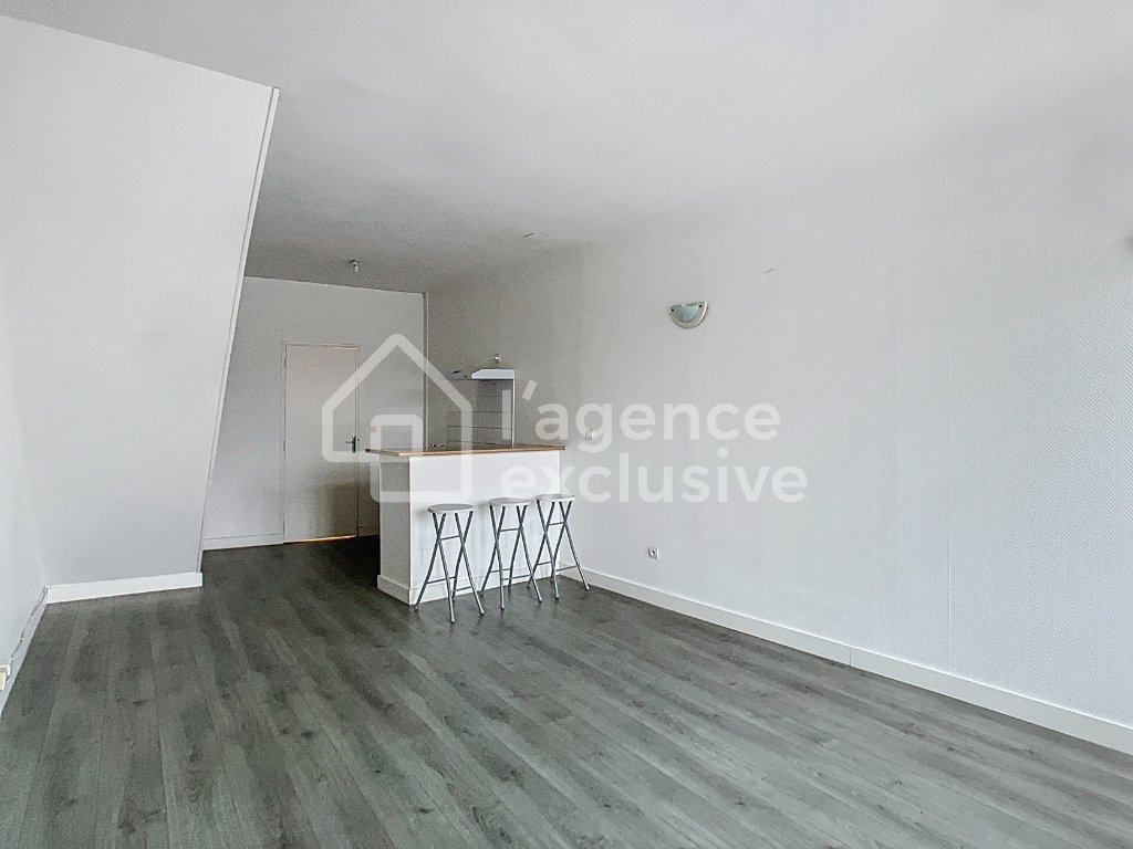 APPARTEMENT T1 A LOUER - LILLE - 27 m2 - 595€ charges comprises par mois