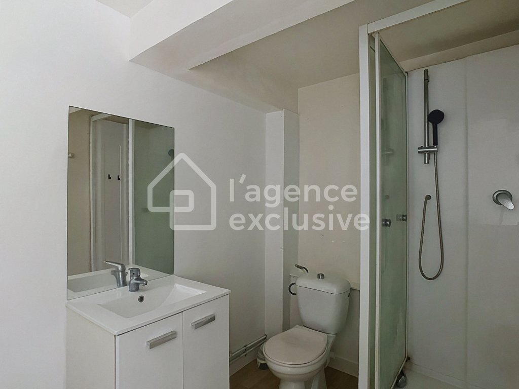 APPARTEMENT T1 A LOUER - LILLE - 35 m2 - 595 &euro; charges comprises par mois