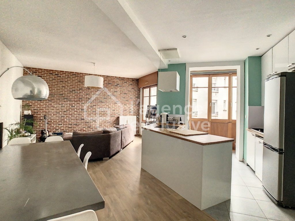 APPARTEMENT T2 A LOUER - LILLE - 78.9 m2 - 1090€ charges comprises par mois