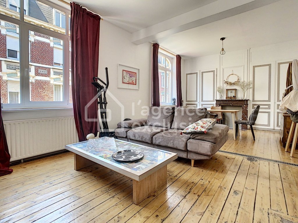 APPARTEMENT T2 A LOUER - LILLE - 61.4 m2 - 940€ charges comprises par mois