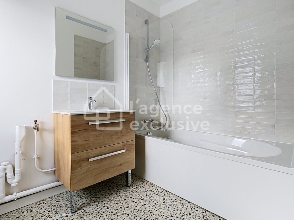 APPARTEMENT T2 A LOUER - LILLE - 33 m2 - 690 &euro; charges comprises par mois