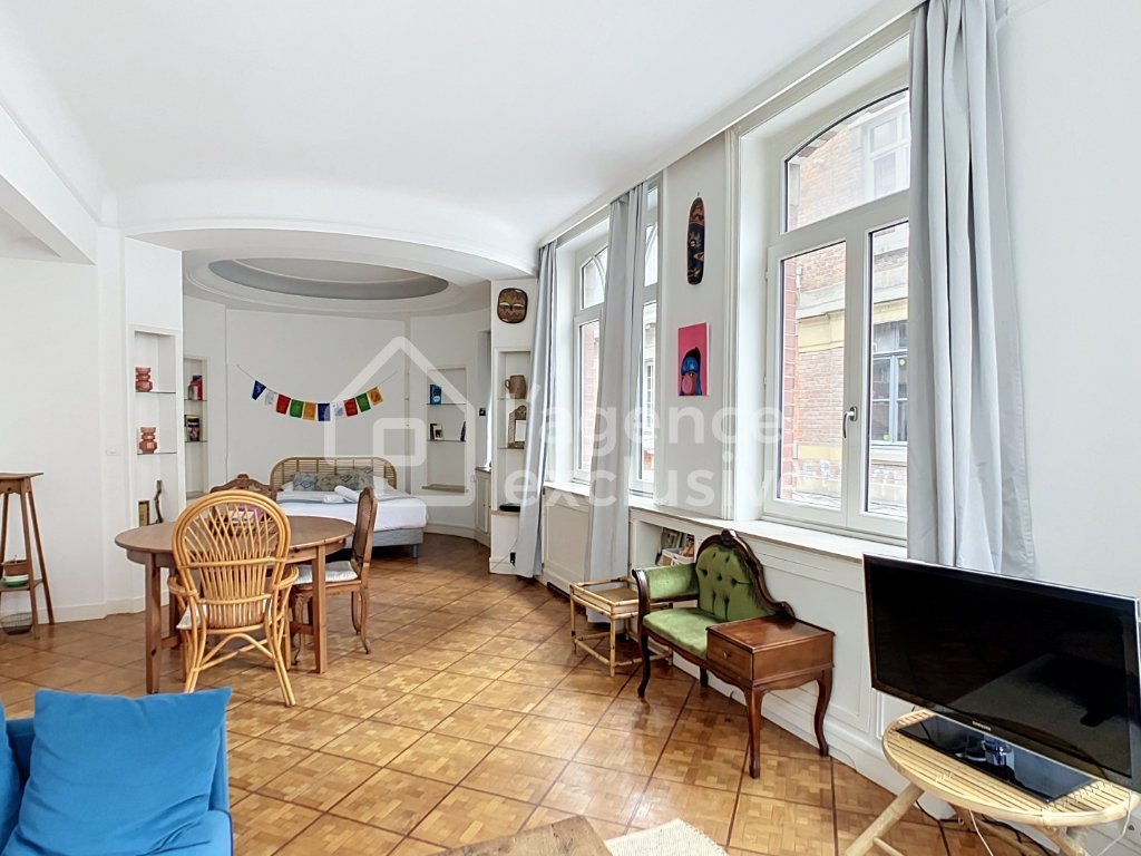 APPARTEMENT T2 A LOUER - LILLE - 44.35 m2 - 895 &euro; charges comprises par mois
