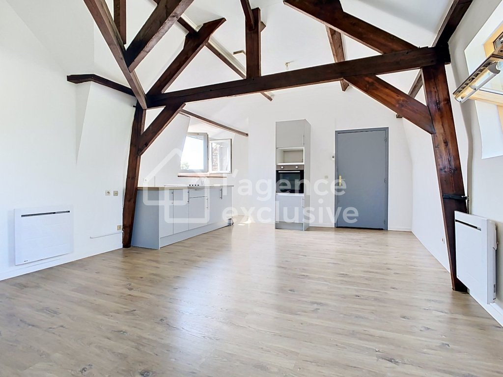 APPARTEMENT T2 A LOUER - SECLIN - 44.85 m2 - 625 &euro; charges comprises par mois
