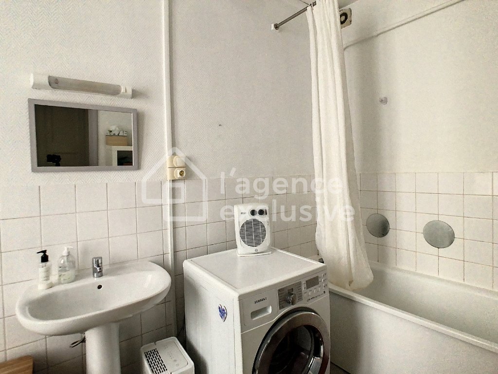 APPARTEMENT T2 A VENDRE - LILLE - 78.9 m2 - 249�900�&euro;