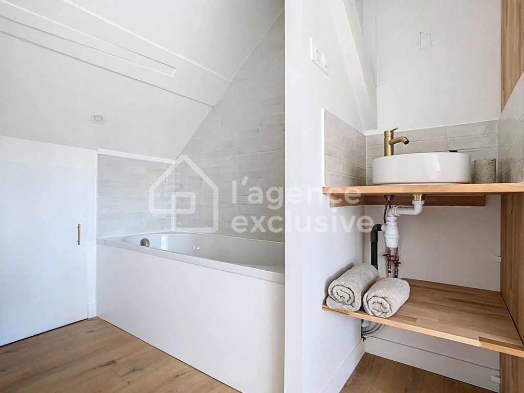 APPARTEMENT T2 A VENDRE - LILLE - 50 m2 - 249�900�&euro;