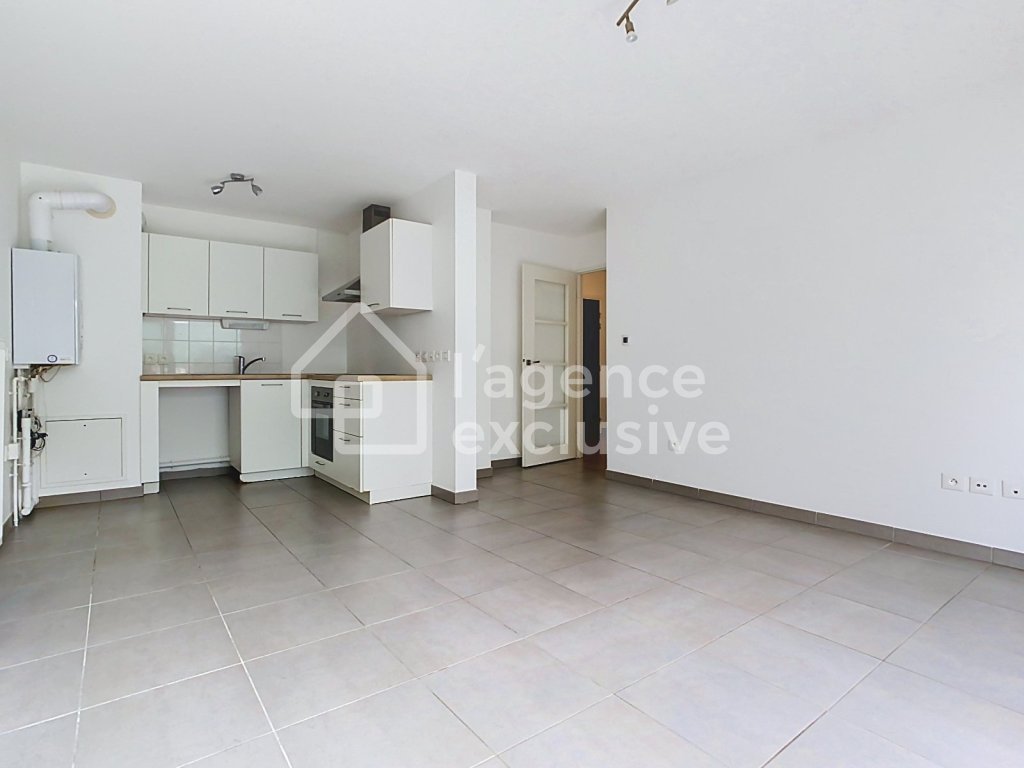 APPARTEMENT T3 - LA MADELEINE - 59.87 m2 - LOU&Eacute;
