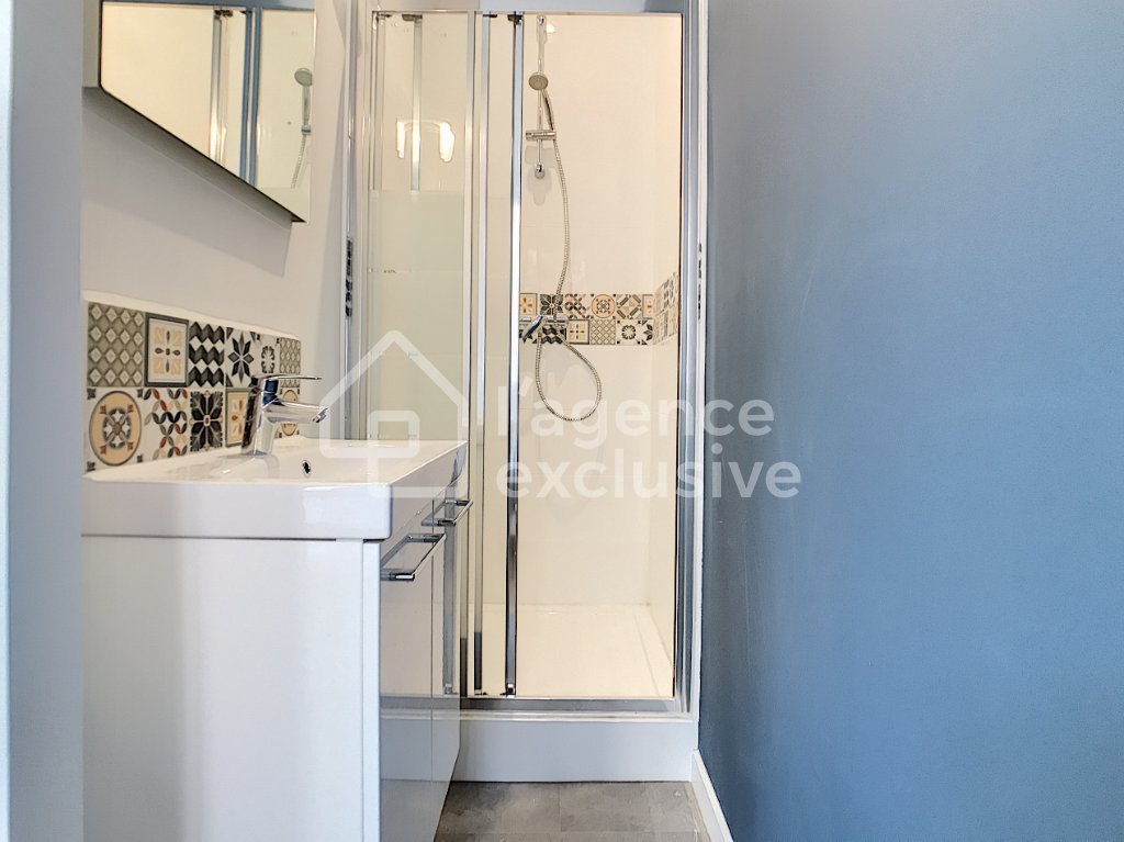 APPARTEMENT T3 A LOUER - LILLE - 57 m2 - 975 &euro; charges comprises par mois