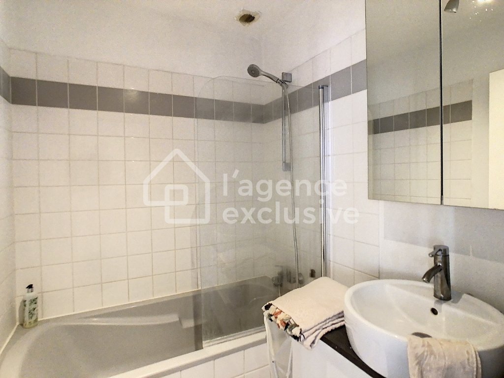 APPARTEMENT T3 - LILLE - 56.13 m2 - LOUÉ