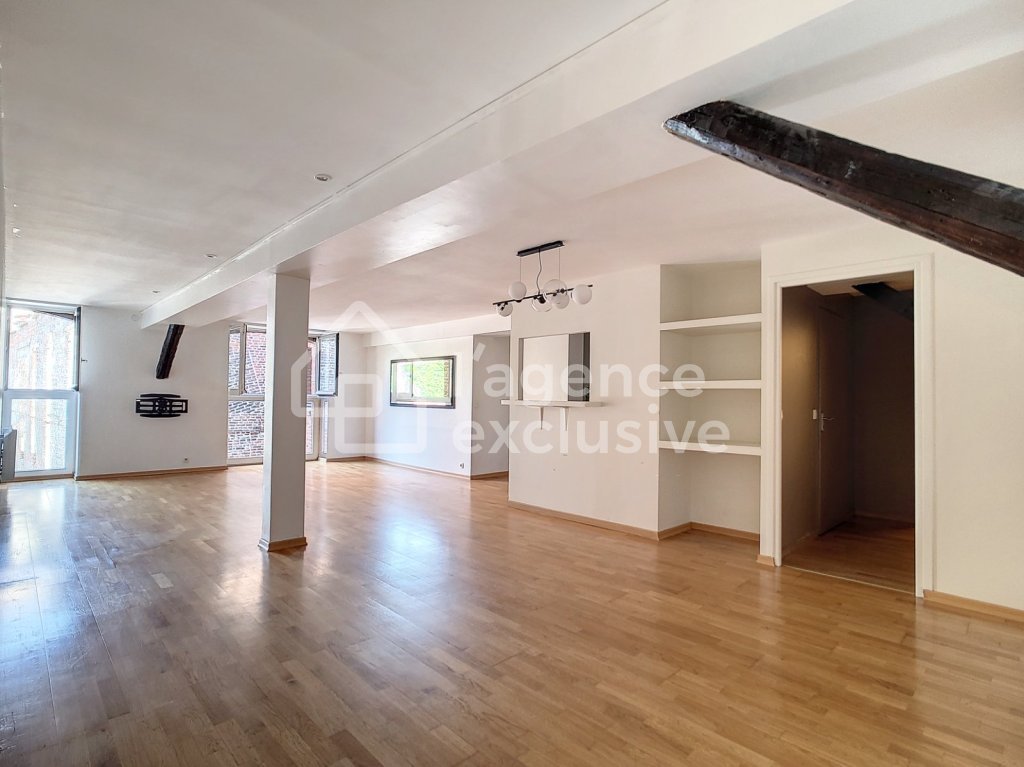 APPARTEMENT T3 A LOUER - LILLE - 111.35 m2 - 1 475 € charges comprises par mois