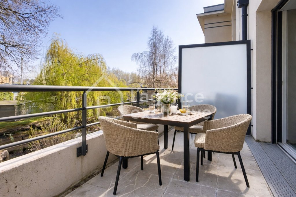 APPARTEMENT T3 A LOUER - LILLE - 69 m2 - 900�&euro; charges comprises par mois