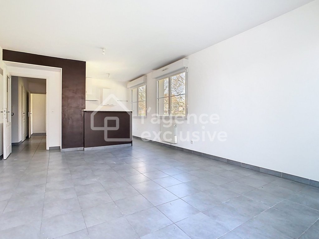 APPARTEMENT T3 A LOUER - LILLE - 69 m2 - 900�&euro; charges comprises par mois