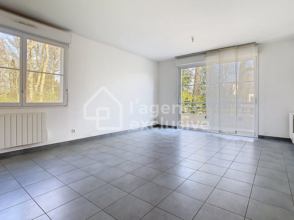 APPARTEMENT T3 A LOUER - LILLE - 69 m2 - 900�&euro; charges comprises par mois