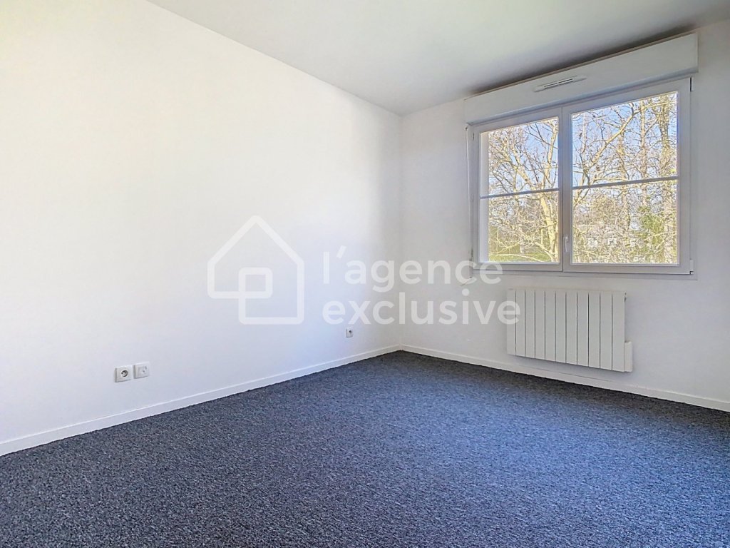 APPARTEMENT T3 A LOUER - LILLE - 69 m2 - 900�&euro; charges comprises par mois